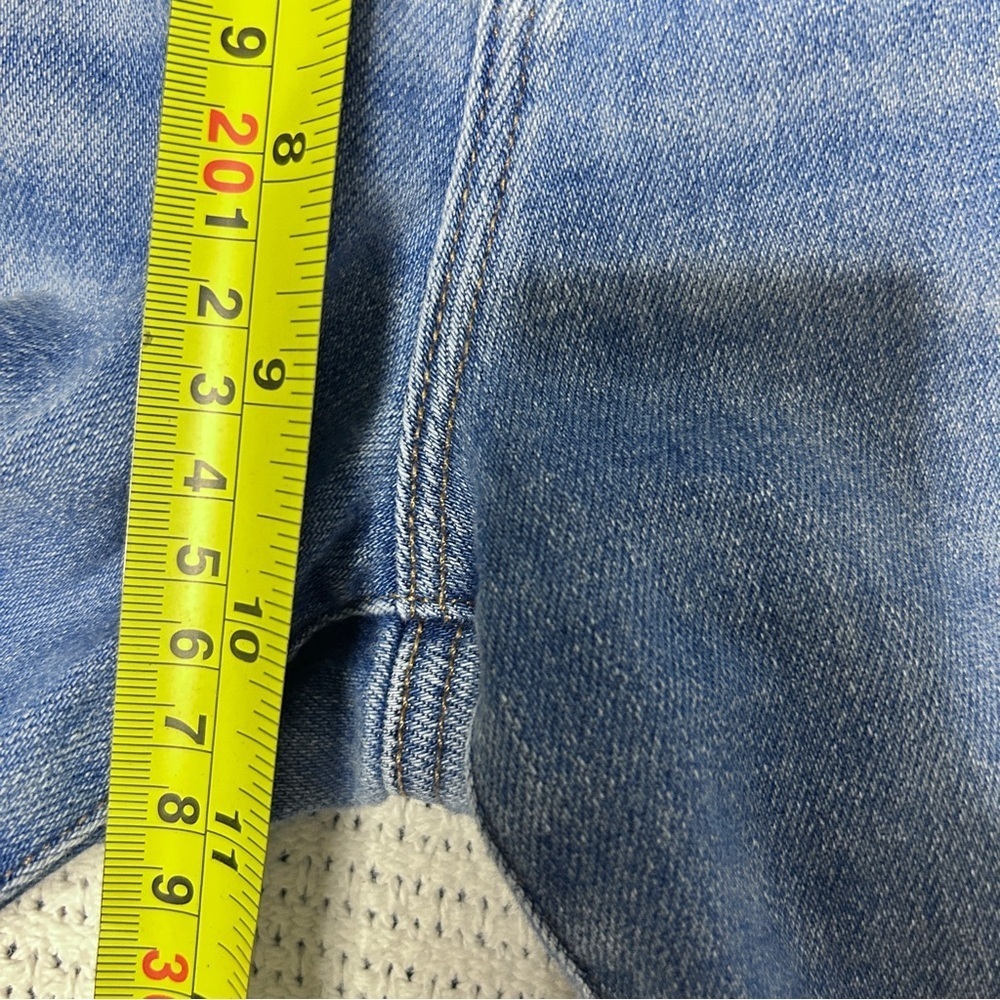 J Brand Women's 29 Alana High Rise Light wash Skinny cropped - Picture 9 of 10
